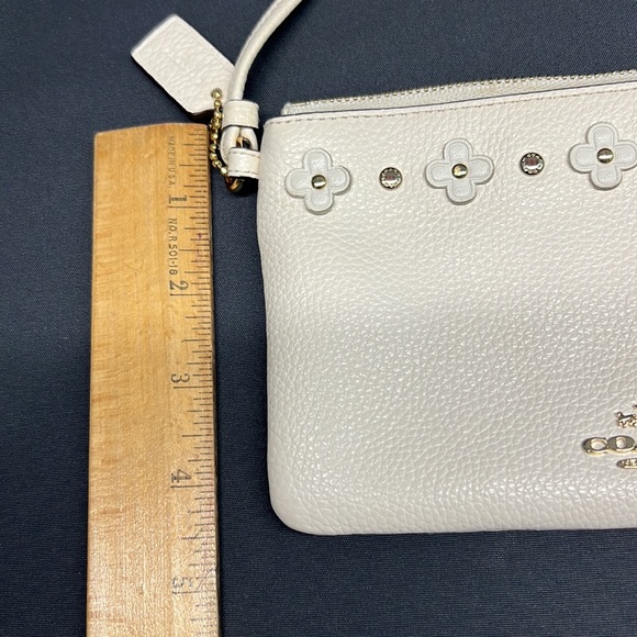 EUC COACH Dahlia Floral Rivets Wristlet - Picture 6 of 6
